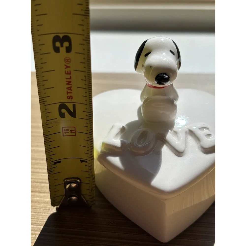 Vintage Peanuts Snoopy Love Trinket Box Ring Dish Heart Shaped w/Lid 1960s Japan